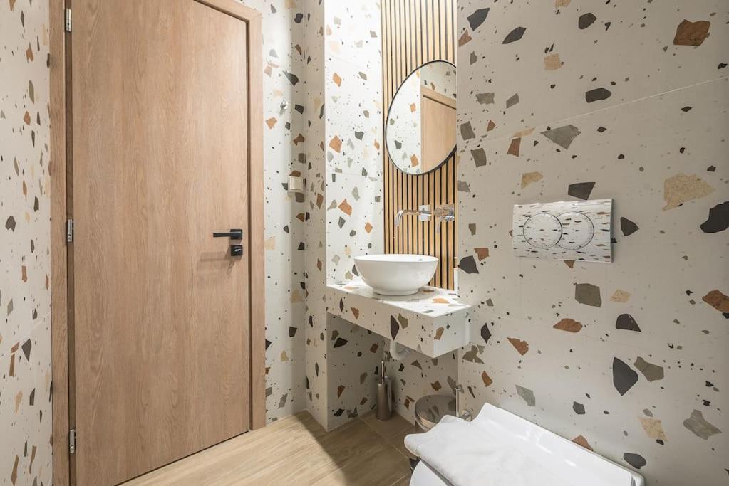 Elegant Apartment In Athens Atenas Exterior foto